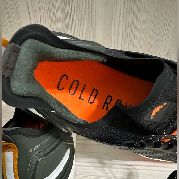 Adidas Men's ULTRABOOST C.RDY DNA Black/Grey/Orange Waterproof Running Shoes - Picture 10 of 10